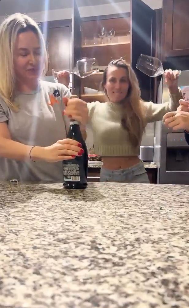 Aj takto sa otv�ra �ampansk�